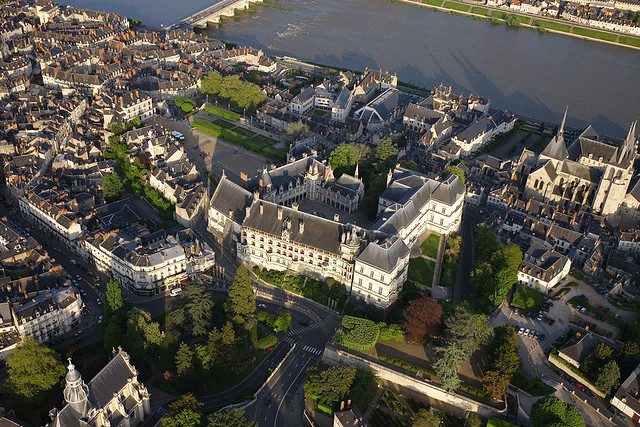 Une balade en montgolfière au dessus des châteaux de la Loire, ça vous branche ?
